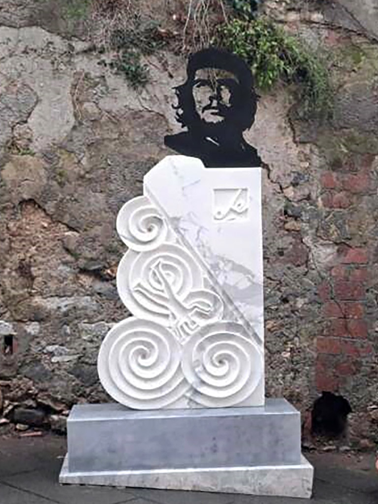 Carrara, statua Che Guevara 9