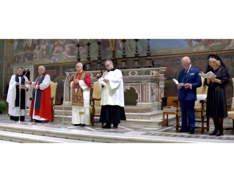 Re Carlo prega con il Papa (1)9