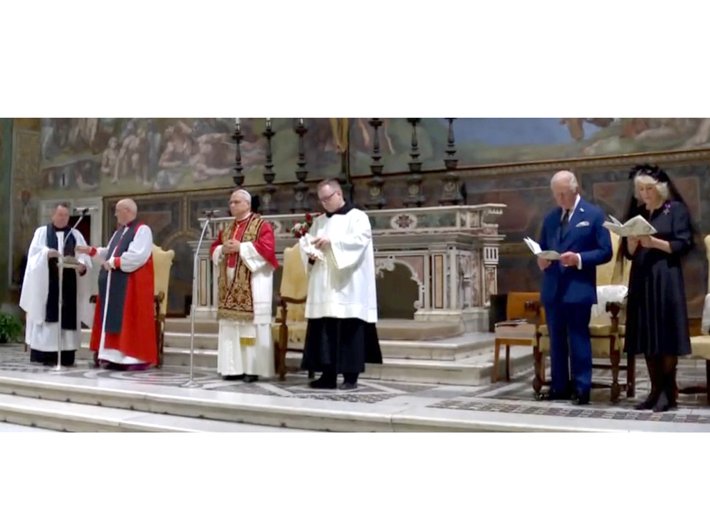 Re Carlo prega con il Papa (1)9